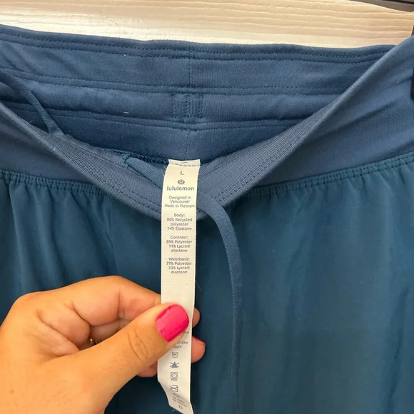 Lululemon T.H.E. Short Linerless 7"
Iron Blue - Picture 7 of 8